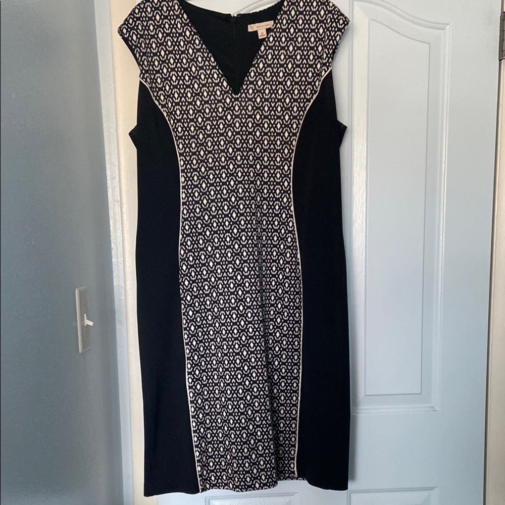 Black and White Patterned Women's Dress